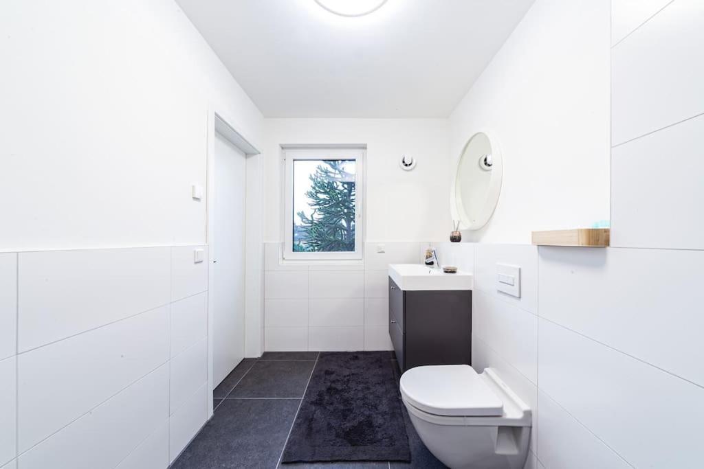 A&V Apartments Wunderschoene Penthouse Wohnung Moers Exteriér fotografie